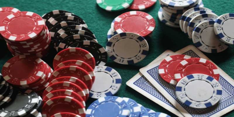 Một số thành phần trong Bankroll Poker